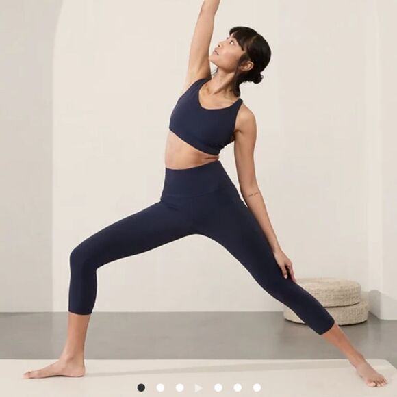 Athleta Salutation Stash Pocket II Capri navy blue  leggings size XXS NWT - Picture 1 of 5